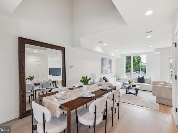 610 N Brenna Walk, Philadelphia PA 19123