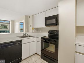 801 Pennsylvania Avenue NW PH06, Washington DC 20004