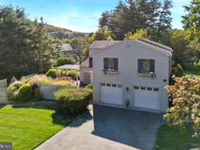 37 Scarlet Oak Drive, Lafayette Hill PA 19444