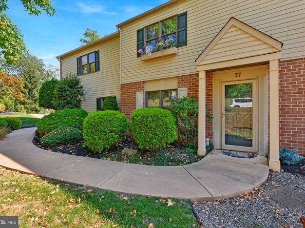 37 Scarlet Oak Drive, Lafayette Hill PA 19444