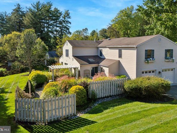 37 Scarlet Oak Drive, Lafayette Hill PA 19444