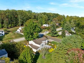 37 Scarlet Oak Drive, Lafayette Hill PA 19444
