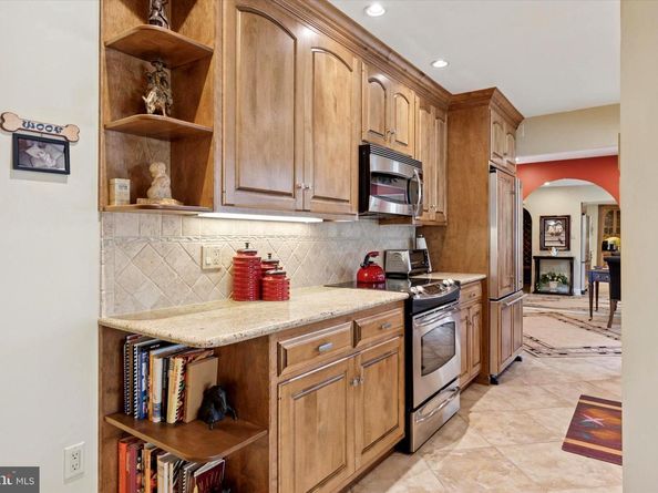 37 Scarlet Oak Drive, Lafayette Hill PA 19444