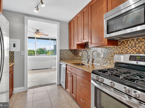 4343 Cherry Hill Road 605, Arlington VA 22207