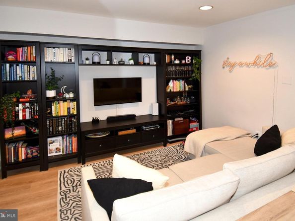 1731 Willard Street NW 105, Washington DC 20009