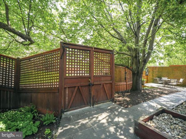8003 16TH Street NW, Washington DC 20012