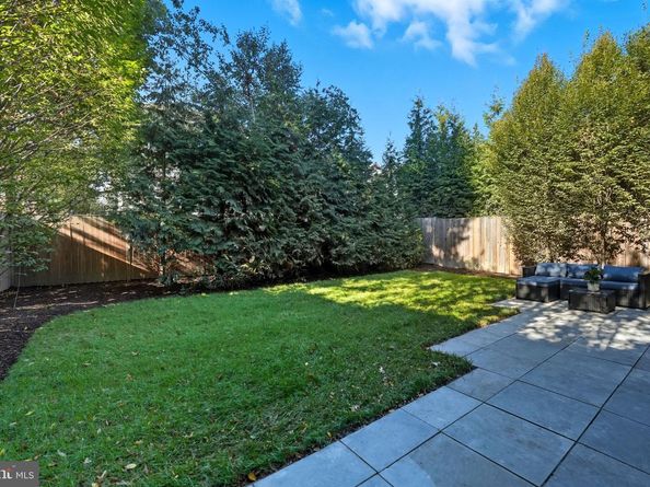 1404 N Herndon Street, Arlington VA 22201