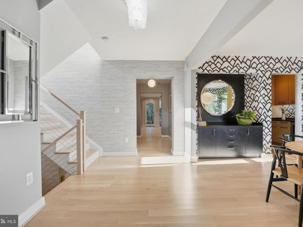 1404 N Herndon Street, Arlington VA 22201