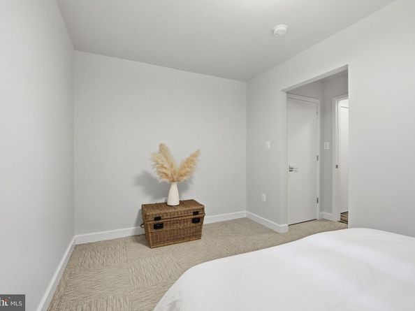 1404 N Herndon Street, Arlington VA 22201