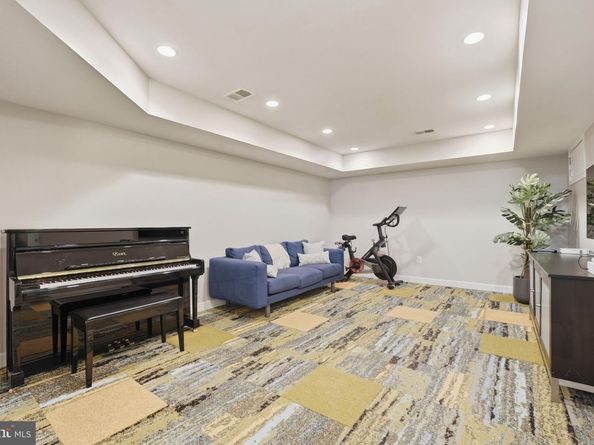 1404 N Herndon Street, Arlington VA 22201