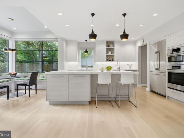 1404 N Herndon Street, Arlington VA 22201