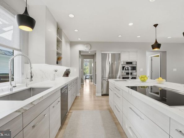 1404 N Herndon Street, Arlington VA 22201