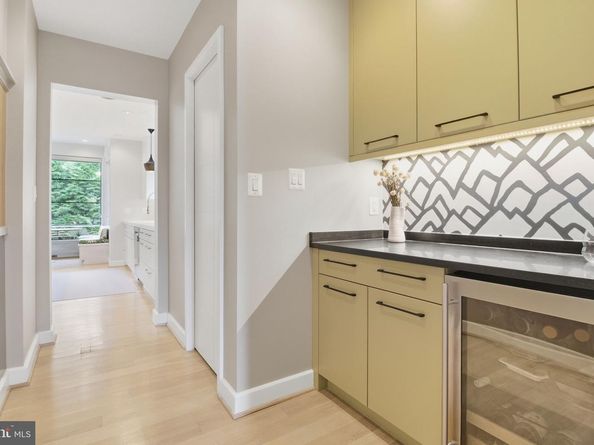 1404 N Herndon Street, Arlington VA 22201