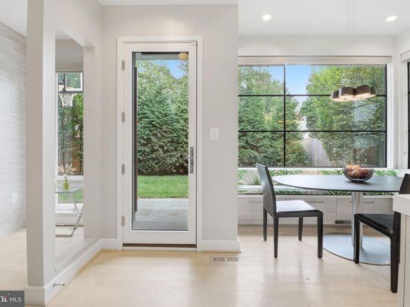 1404 N Herndon Street, Arlington VA 22201