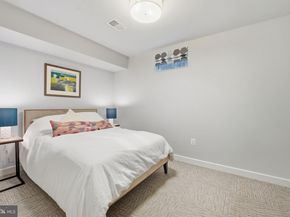 1404 N Herndon Street, Arlington VA 22201