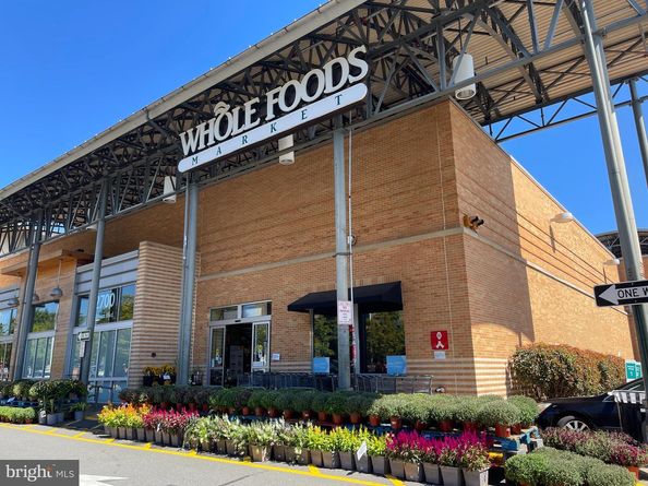 1404 N Herndon Street, Arlington VA 22201