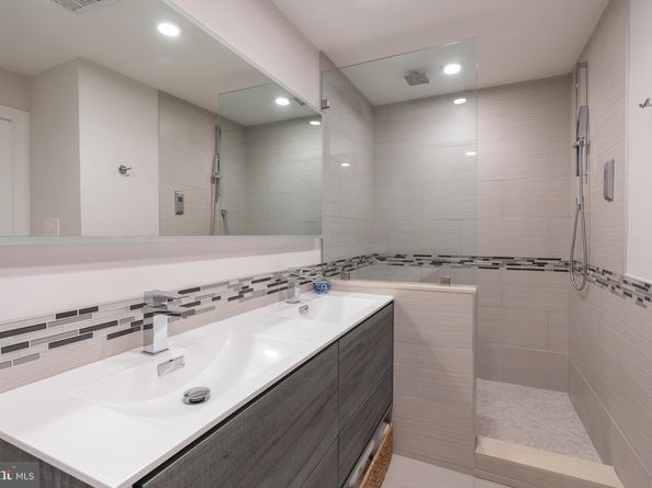 2115 S Street NW 3A, Washington DC 20008