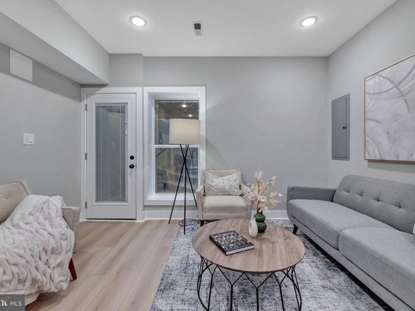 2333 Fairlawn Avenue SE 1, Washington DC 20020