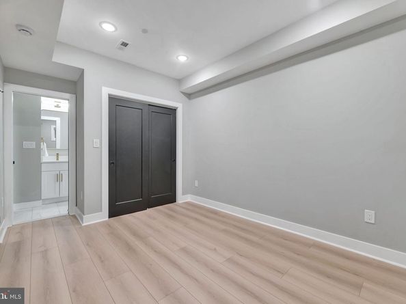 2333 Fairlawn Avenue SE 1, Washington DC 20020