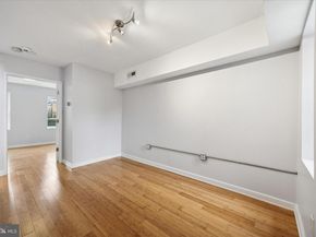2037 E Arizona Street, Philadelphia PA 19125