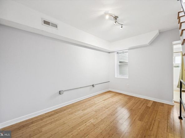 2037 E Arizona Street, Philadelphia PA 19125