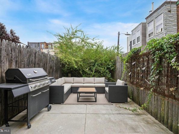 2037 E Arizona Street, Philadelphia PA 19125