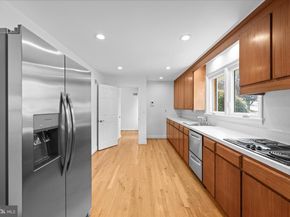 4714 33rd Street N, Arlington VA 22207