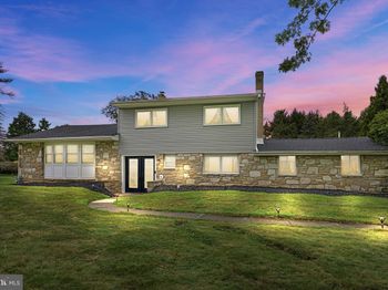 996 Whitney Lane