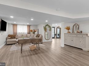 996 Whitney Lane, Ambler PA 19002