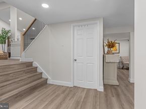 996 Whitney Lane, Ambler PA 19002