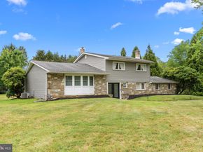 996 Whitney Lane, Ambler PA 19002