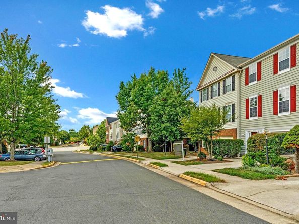 2546 James Maury Drive, Herndon VA 20171