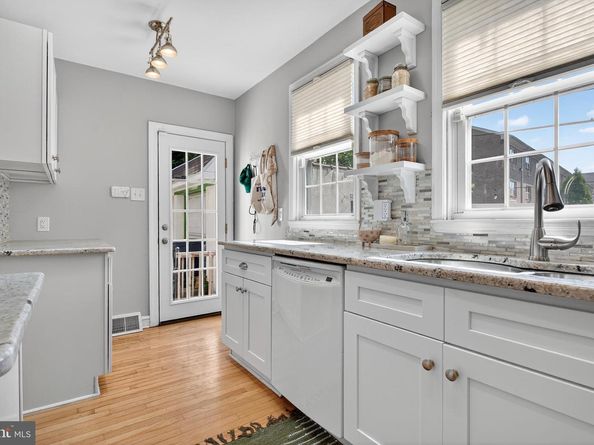 7019 Oakley Street, Philadelphia PA 19111
