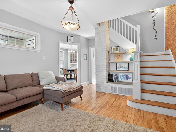 7019 Oakley Street, Philadelphia PA 19111