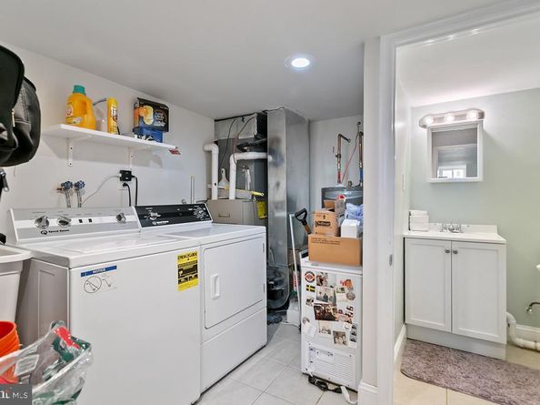 138 Mercy Street, Philadelphia PA 19148