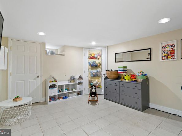 138 Mercy Street, Philadelphia PA 19148