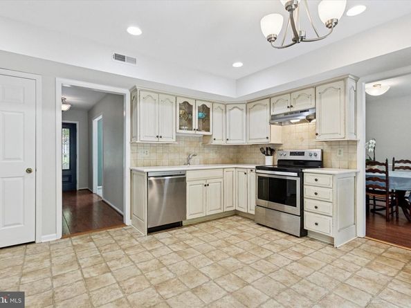 15 Penn Circle, Holland PA 18966