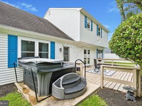15 Penn Circle, Holland PA 18966