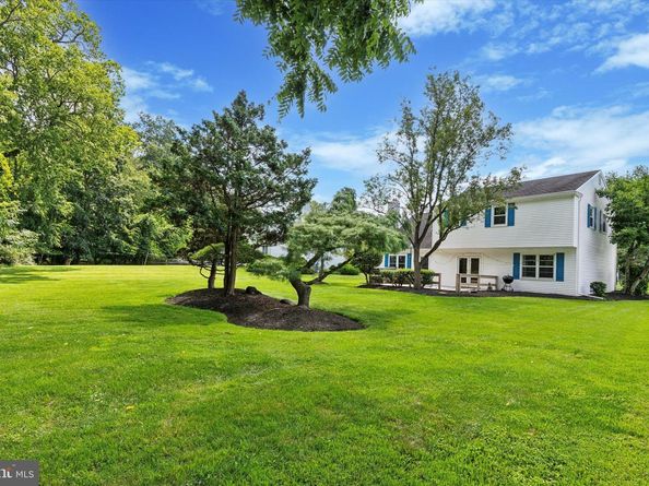 15 Penn Circle, Holland PA 18966