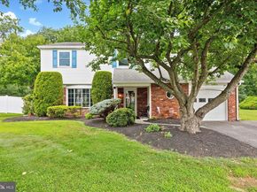 15 Penn Circle, Holland PA 18966