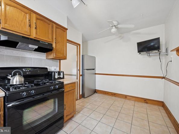 214 N Lynn Boulevard, Upper Darby PA 19082