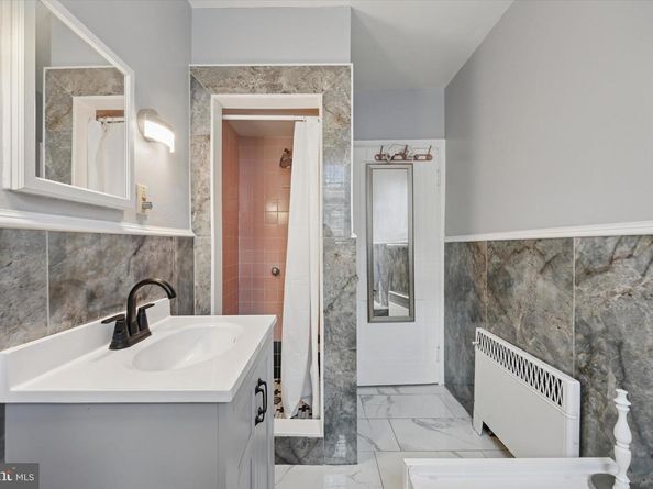 214 N Lynn Boulevard, Upper Darby PA 19082