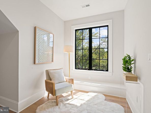 2850 Arizona Terrace NW, Washington DC 20016