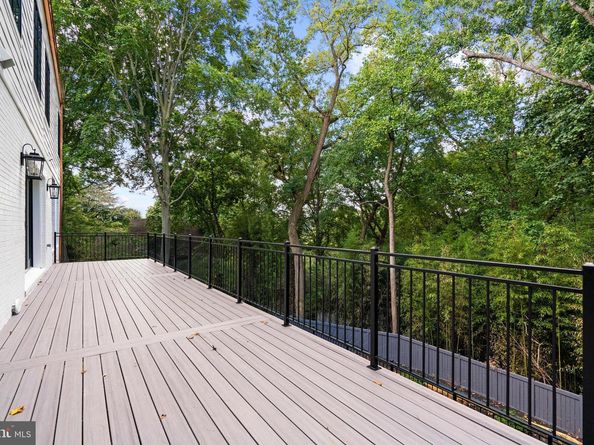 2850 Arizona Terrace NW, Washington DC 20016