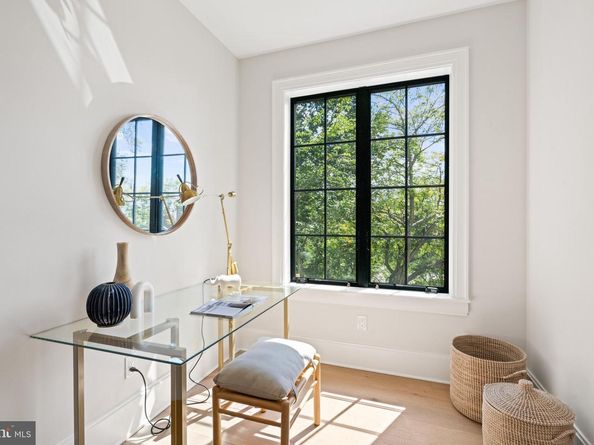 2850 Arizona Terrace NW, Washington DC 20016