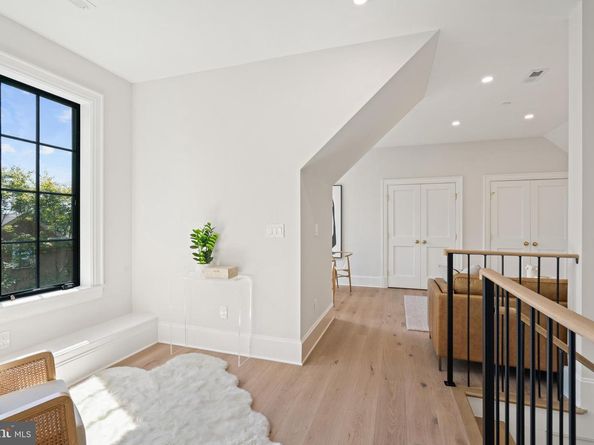 2850 Arizona Terrace NW, Washington DC 20016