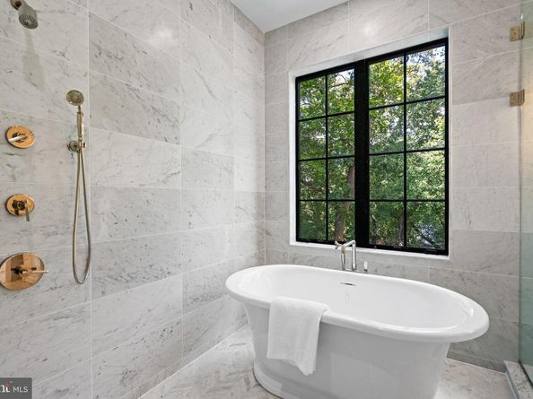 2850 Arizona Terrace NW, Washington DC 20016