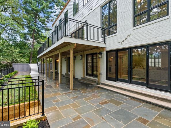 2850 Arizona Terrace NW, Washington DC 20016