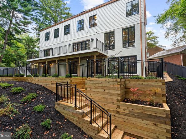 2850 Arizona Terrace NW, Washington DC 20016