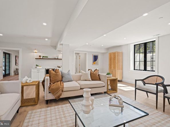 2850 Arizona Terrace NW, Washington DC 20016